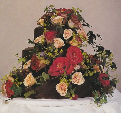 picture of Trailing ivy cake
 CakeIdeas